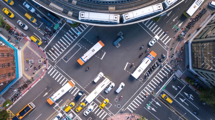 AI画像検出で歩行者と車両における滞留時間の改善